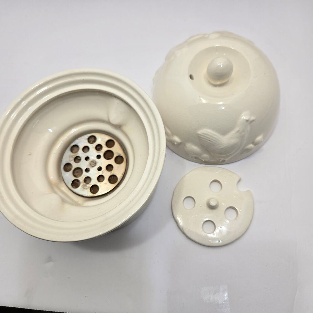 Hen & Rooster Design, Ceramic Egg Cooker ***missing cord see description - Picture 3 of 5